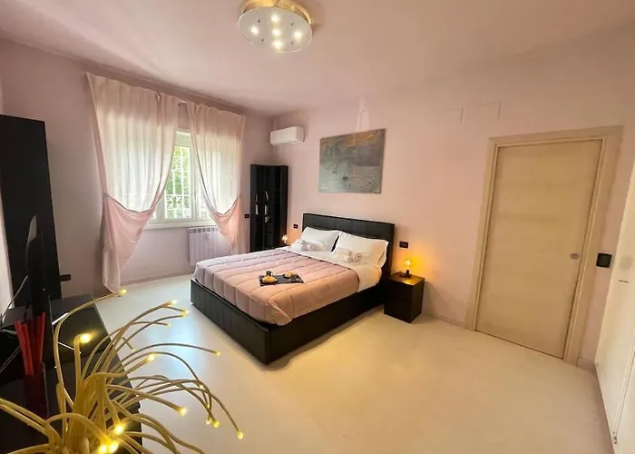 Cipro Pink House