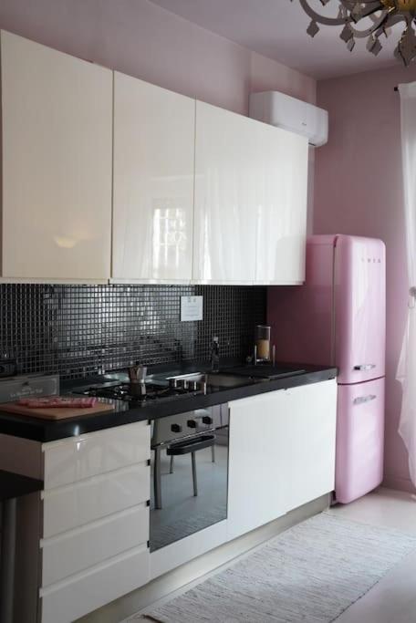 Apartment Cipro Pink House
