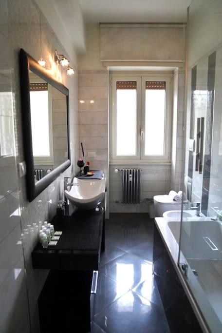 Apartment Cipro Pink House Rom