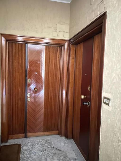Apartment Cipro Pink House Rom