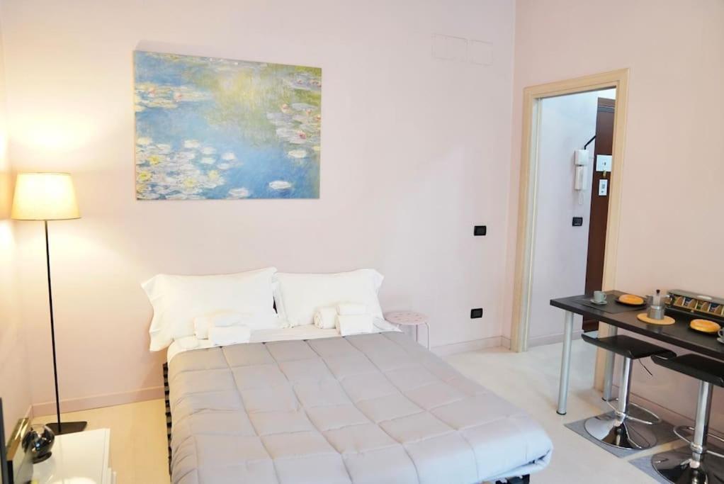 Apartment Cipro Pink House Rom